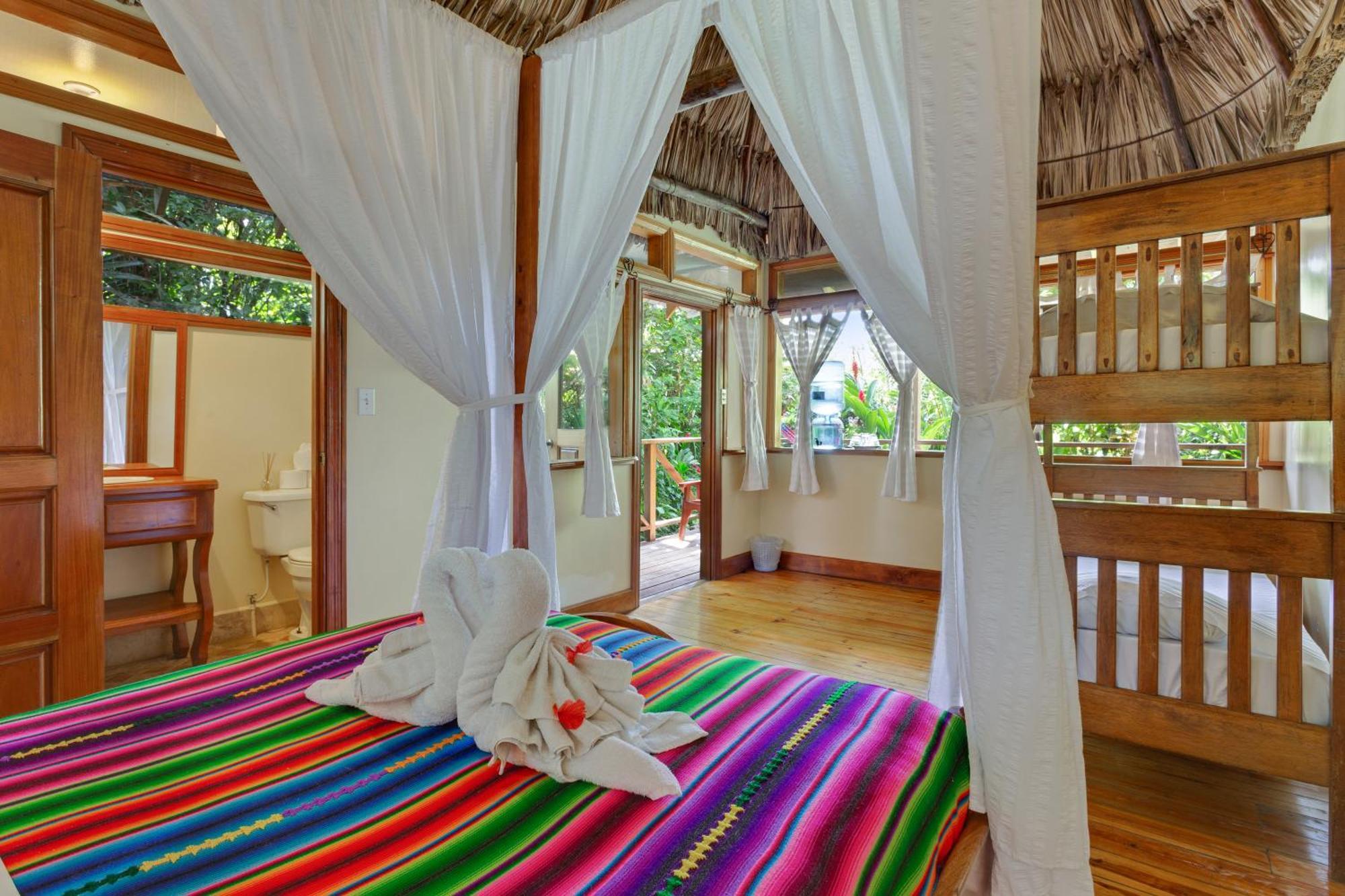 Ian Anderson Caves Branch Jungle Lodge Бельмопан Экстерьер фото